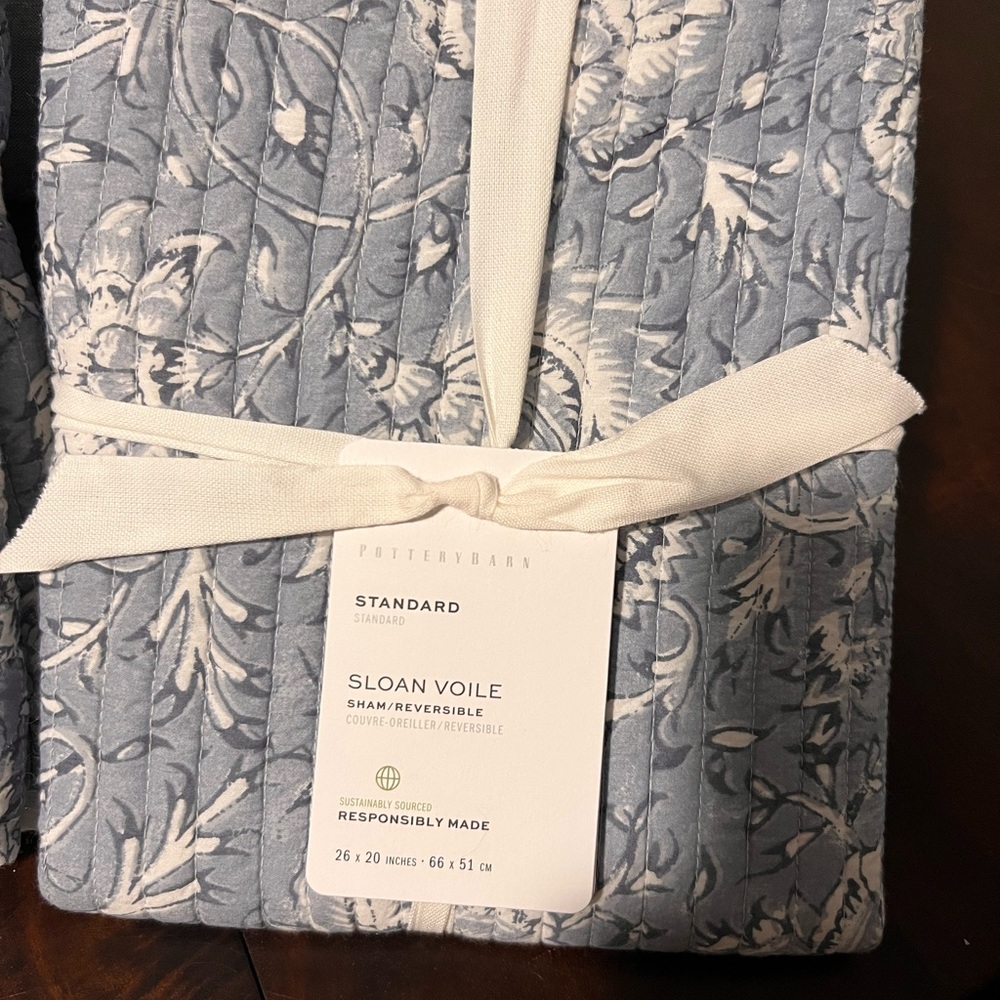 NWT Pottery Barn king duvet and shams